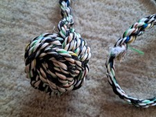 Monkey Fist Spielzeug aus