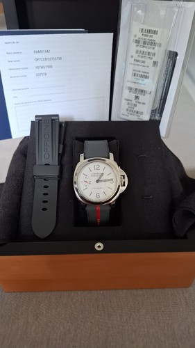 Panerai luminor luna rossa - luminor,