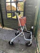 Rollator / Russka /sehr stabil / klappbar/ In & Outdoor/mit Bremse/guter Zustand