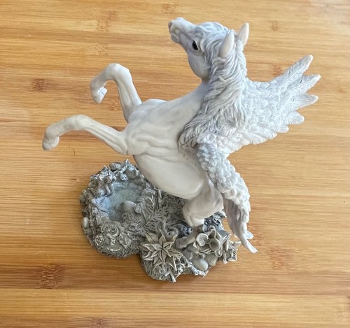 Pegasus fliegendes pferd - pegasus,