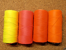 Konvolut 4 Reste Rollen Linhasita Makramee Garn Polyester 0,5 mm 0,75 mm Neon