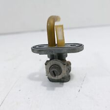 Suzuki VS 1400 Intruder Benzinhahn Tankanschluß 69447