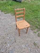 Stuhl MASSIV KIEFER HOLZ Neuwertig MASSIVHOLZ gebr aber top unbehandelt 