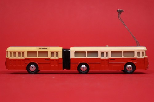 Brawa 6104 trolleybus bus - r, o-bus