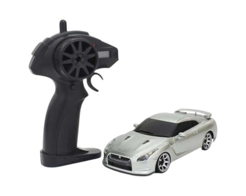 Kyosho nissan r35 - gt-r, first