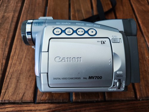Canon mv700 minidv camcorder - mv700,