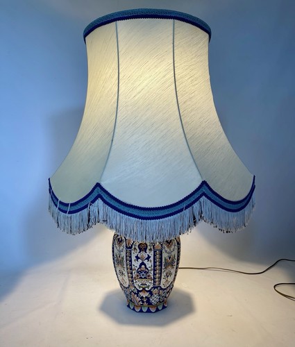 Monumentale lampe aus steingut - monumentale,