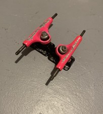 Skateboard Achsen Trucks von Rellik Vintage Oldschool