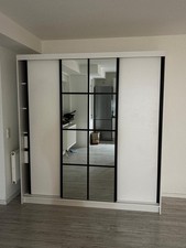 Schrank Abzugeben, 2 Monate