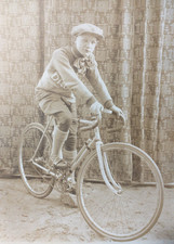 Foto junger mann auf - foto,