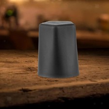 Würfelbecher, Würfelstreuer