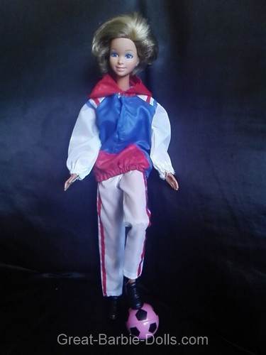 Barbie spielt fußball kickt - barbie,