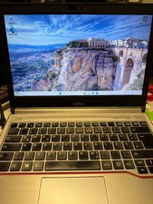 laptop fujitsu lifebook E Series i5 CORE vPro 238 GB SSD, 8 GB RAM