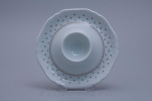 Eierbecher mit schalenablage - mit,