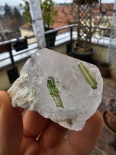 Turmalin Grün Auf Quarz Stufe