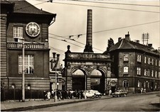 CPM AK CZECHOSLOVAKIA Plzen - The main gate of the Prazdroj brewery (693786)