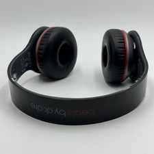 Beats by Dr. Dre Wireless Bluetooth Headphones - Modell 810 00012 00