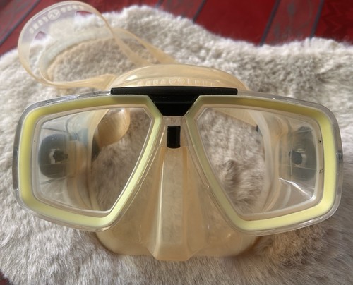 AQUALUNG-LOOK-Tauchermaske