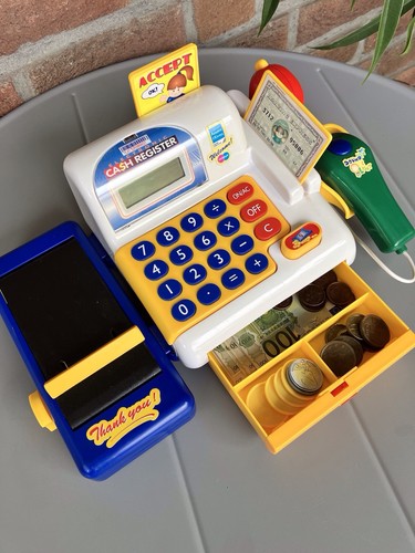Spielzeugkasse mit kassenband - mit,