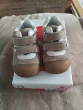 Lauflernschuhe von Elefanten