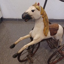 Antikes Schaukelpferd 