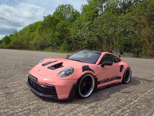Porsche 911 992 gt3 rs - 1:18,