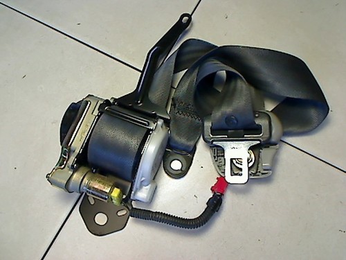 Sicherheitsgurt vorn links - vorn,
