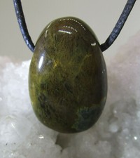 OZEAN-CHALCEDON   OZEANCHALCEDON Freeform  Trommelstein gebohrt ANHÄNGER Nr.202