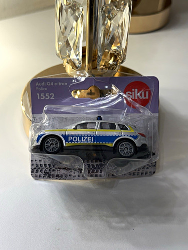 Siku 1552 audi tron - q4, e-tron