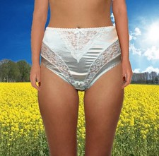  Schöner Damenslip Gr. 80