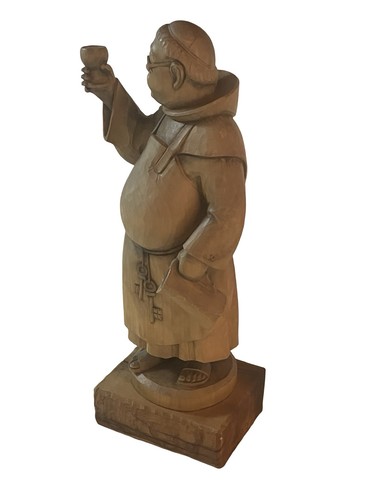 Holzfigur mönch mit krug - holzfigur,