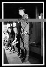 RAD Arbeitsmänner sitzen auf