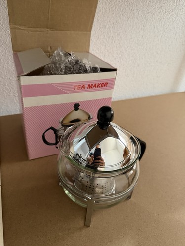 Glas teekanne mit metallsieb - ,