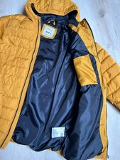 Jacke ungetragen, warm und