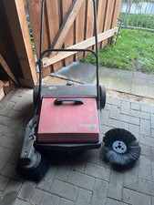 Kehrmaschine Kehrbesen zum schieben mit Seitenbürste Gardenstar
