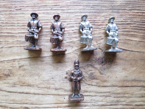Figuren einzeln jetzt - Ü,
