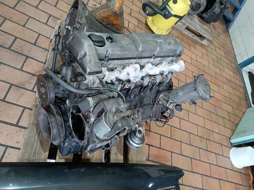 Motor mercedes w124 - mercedes,