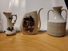 3 kleine Vasen, weiß und