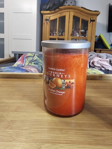 Yankee candle world - candle,