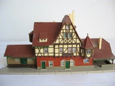 KE281* VOLLMER N Bahnhof Neuffen gebaut