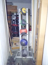 Medizinbälle Bremshey 5 Stück 1kg - 5kg im Gestell