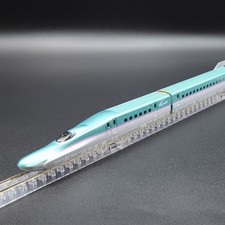 Kato 10-1969 - E5 Series Shinkansen 'Hayabusa' (3-Car Base Set) - Spur N