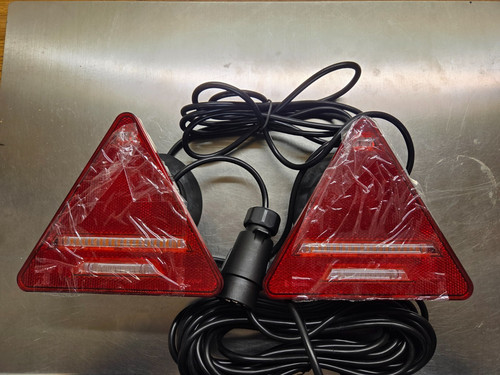 Anhänger magnet dreieck led - anhänger,