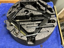 Bordwerkzeut Wagenheber Radschlüssel Abschlepphaken Saab und diverse GM Fahrzeug