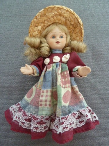 Kleine puppe - kleine,