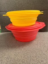 Tupperware 2 x faltbares Schüsseln 1 x in rot 950 ml. 1 x in Orange 700 ml