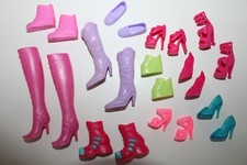 BARBIE SCHUHE -6 STIEFELETTEN