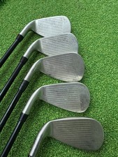 Halber Eisensatz von Edelmetall, 6, 7, 8, 9, PW, Schäfte Graphit, Griffe gut,