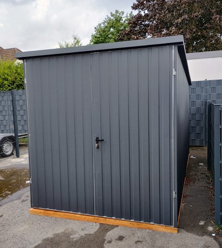 Lager container mit - container, holzboden