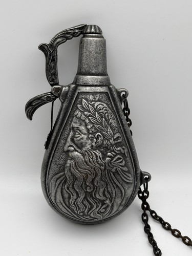 Pulverflasche vermutlich aus
